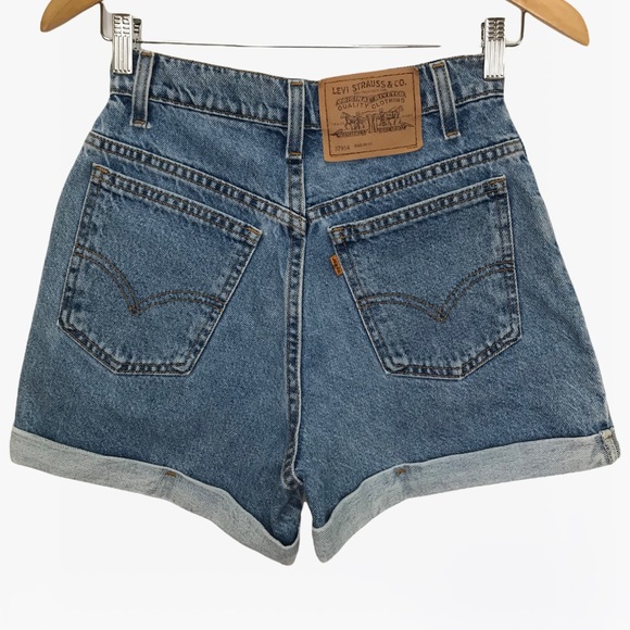 Levi’s 954 High-Rise Roll-Up Vintage Jean Shorts - 2/4 - Picture 6 of 17